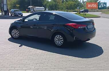 Седан Hyundai Elantra 2012 в 