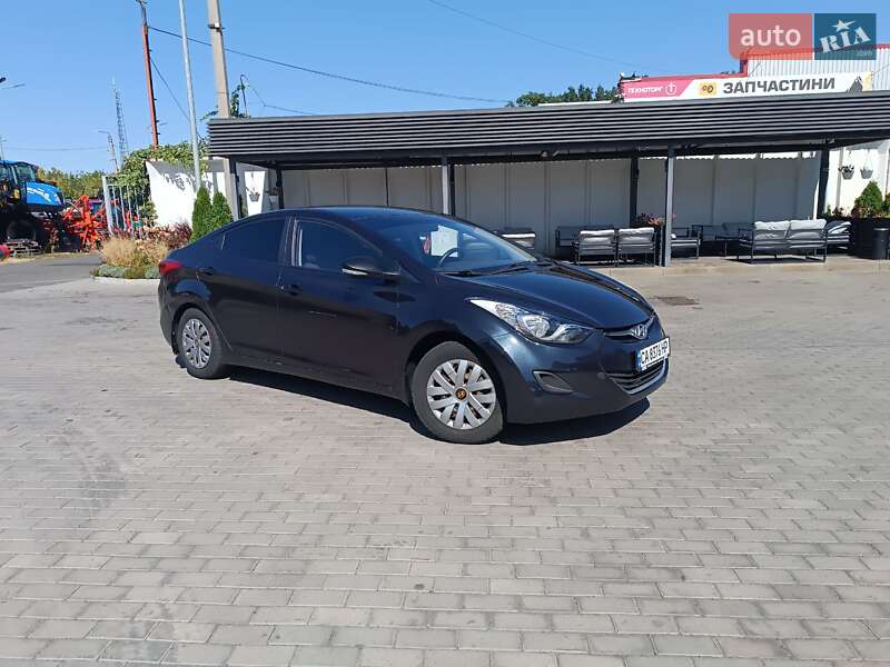 Hyundai Elantra 2012