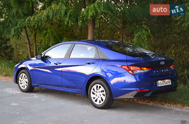 Седан Hyundai Elantra 2021 в 