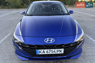 Седан Hyundai Elantra 2021 в 