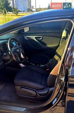 Седан Hyundai Elantra 2015 в 