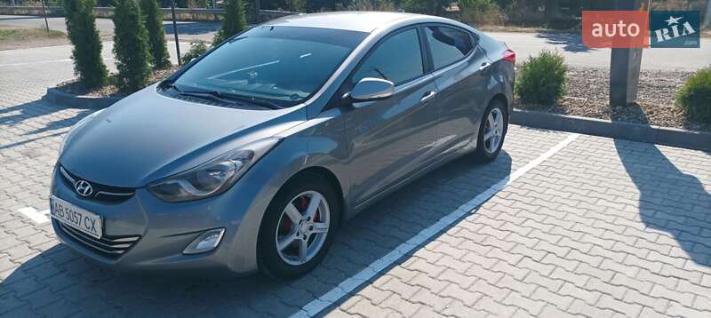 Hyundai Elantra 2011