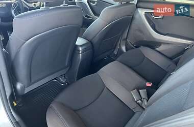 Седан Hyundai Elantra 2012 в 