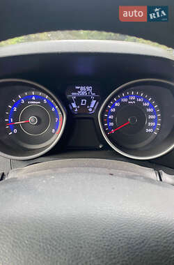 Седан Hyundai Elantra 2011 в 