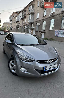Hyundai Elantra 2013