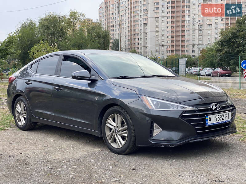 Hyundai Elantra 2019