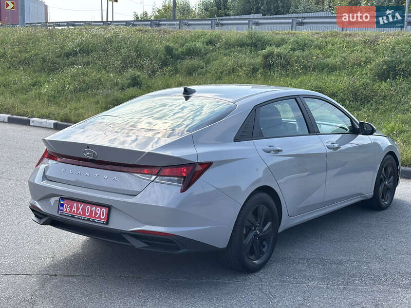 Седан Hyundai Elantra 2021 в Киеве