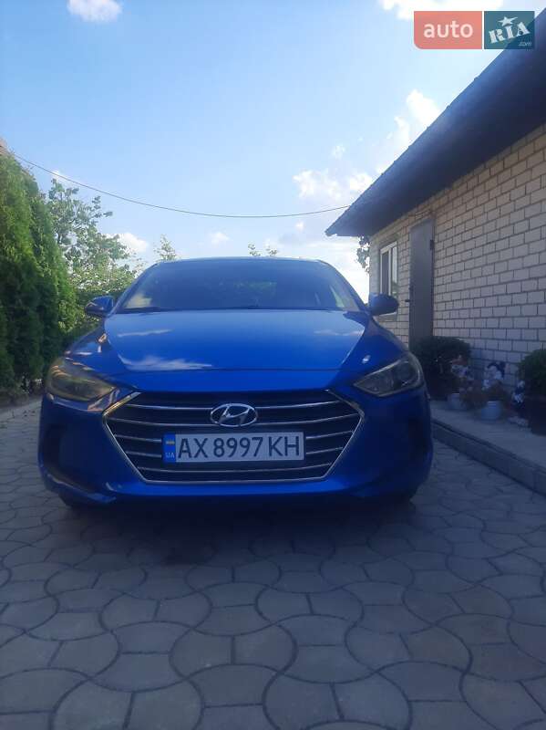 Hyundai Elantra 2016