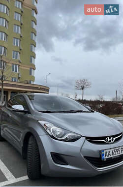 Hyundai Elantra 2013