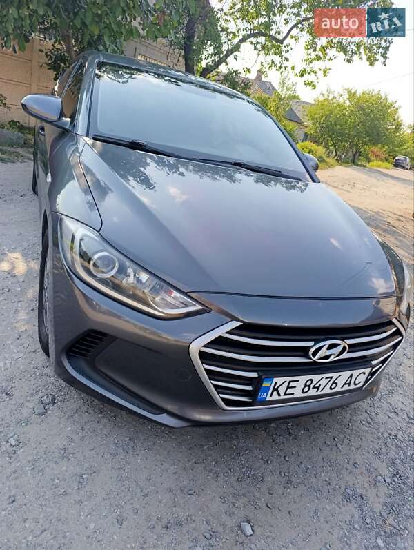 Седан Hyundai Elantra 2017 в Днепре