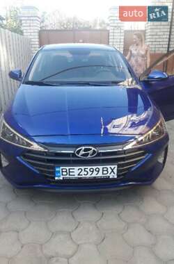 Hyundai Elantra 2019
