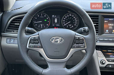 Седан Hyundai Elantra 2016 в 
