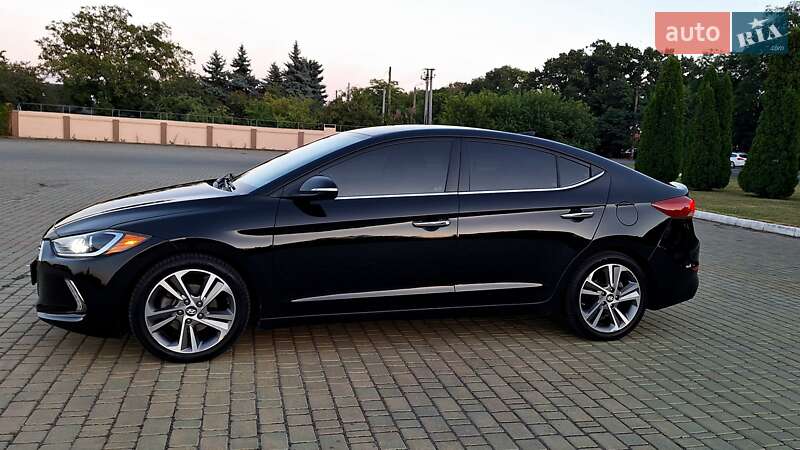 Седан Hyundai Elantra 2016 в Одессе