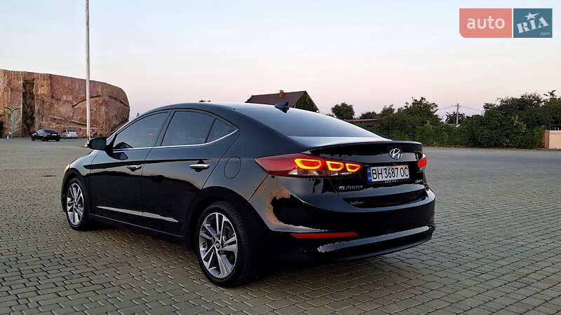 Седан Hyundai Elantra 2016 в Одессе