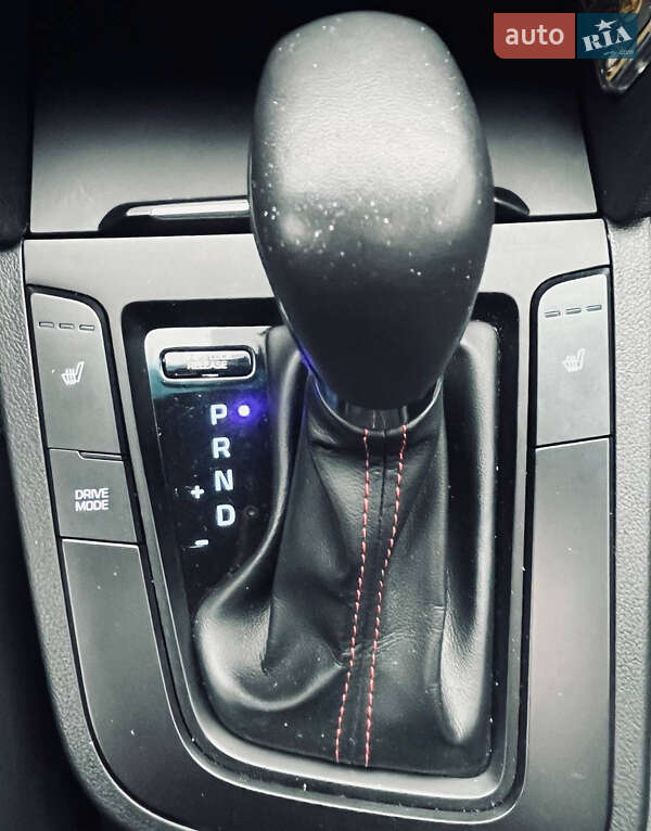 Седан Hyundai Elantra 2018 в Львове