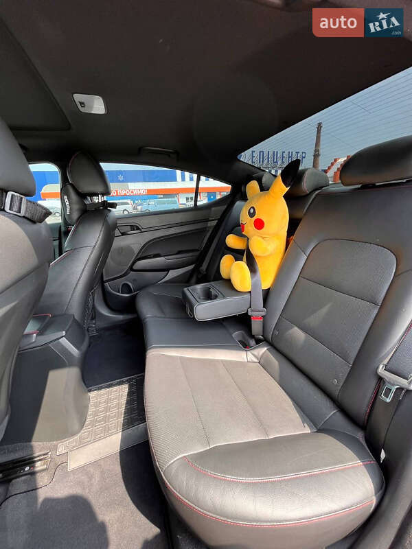 Седан Hyundai Elantra 2018 в Львове