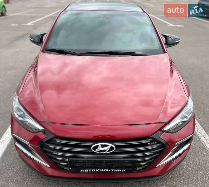 Седан Hyundai Elantra 2018 в Львове