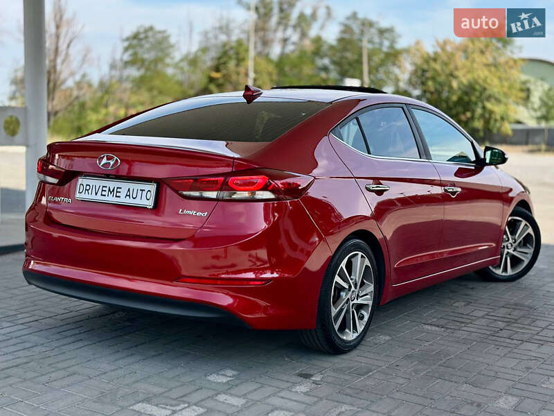 Седан Hyundai Elantra 2016 в Днепре