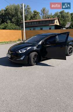 Седан Hyundai Elantra 2015 в Чернігові