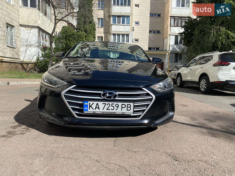 Седан Hyundai Elantra 2017 в Киеве