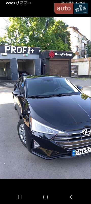 Седан Hyundai Elantra 2019 в Одессе