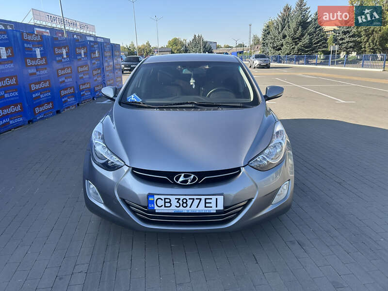 Седан Hyundai Elantra 2011 в Прилуках