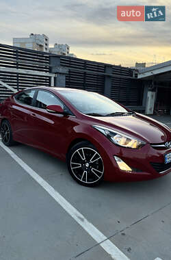 Седан Hyundai Elantra 2015 в Киеве