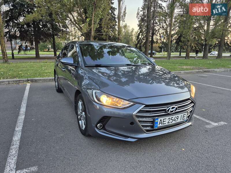 Hyundai Elantra 2016