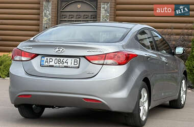 Седан Hyundai Elantra 2013 в 