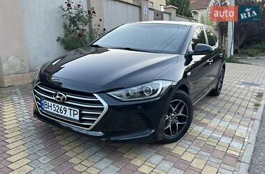 Седан Hyundai Elantra 2016 в 