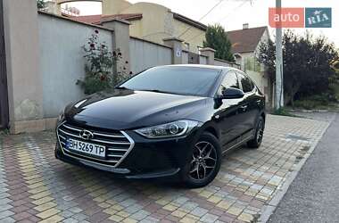 Hyundai Elantra 2016
