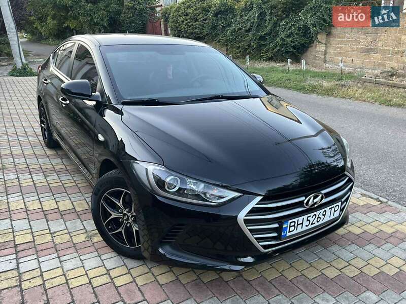 Седан Hyundai Elantra 2016 в Одессе