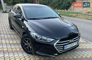 Седан Hyundai Elantra 2016 в 