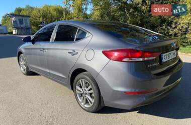 Седан Hyundai Elantra 2018 в 