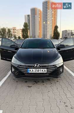 Hyundai Elantra 2019