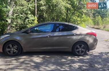 Hyundai Elantra 2012