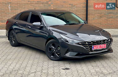 Hyundai Elantra 2021
