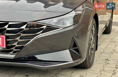 Седан Hyundai Elantra 2021 в 