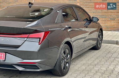Седан Hyundai Elantra 2021 в 