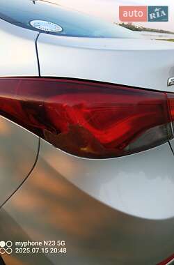 Седан Hyundai Elantra 2014 в 