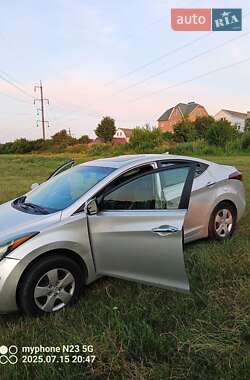 Седан Hyundai Elantra 2014 в 