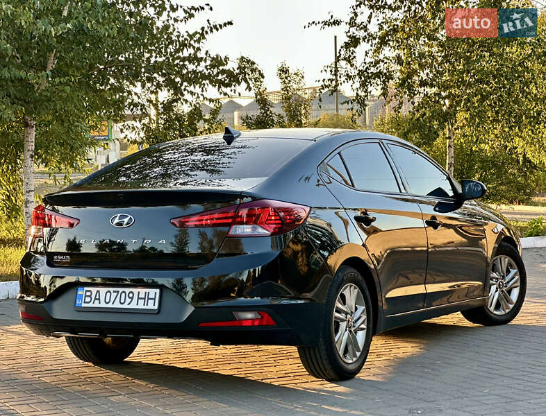 Седан Hyundai Elantra 2019 в Кропивницком