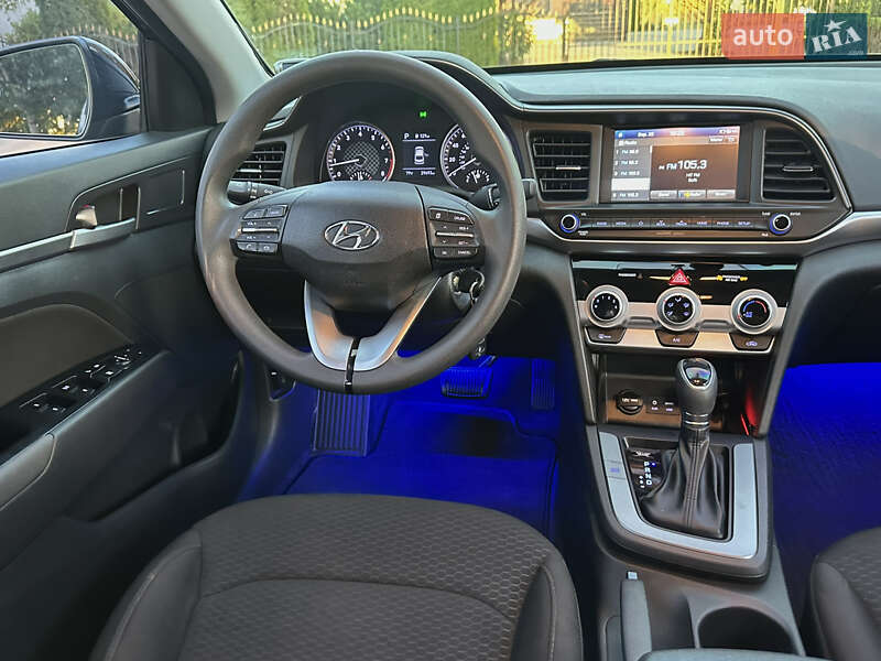 Седан Hyundai Elantra 2019 в Кропивницком