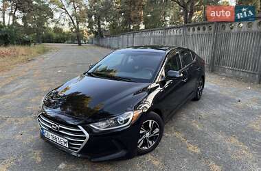 Седан Hyundai Elantra 2017 в Киеве