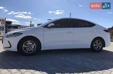 Седан Hyundai Elantra 2017 в Петропавлівській Борщагівці