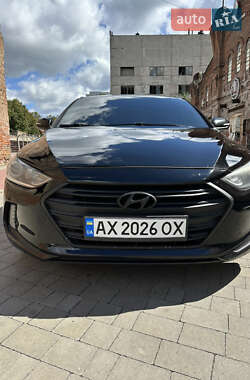 Седан Hyundai Elantra 2016 в 