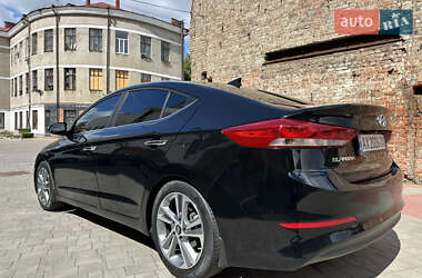 Седан Hyundai Elantra 2016 в 