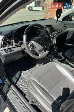 Седан Hyundai Elantra 2016 в 