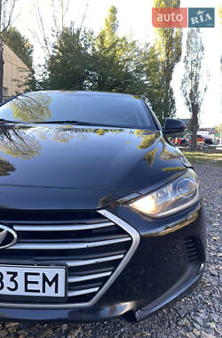 Седан Hyundai Elantra 2017 в 