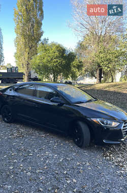 Седан Hyundai Elantra 2017 в 
